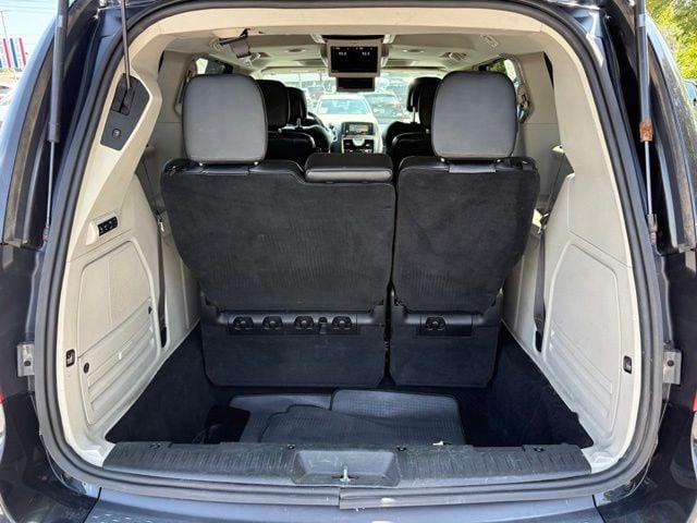 2015 Chrysler Town & Country Limited Platinum - Photo 28
