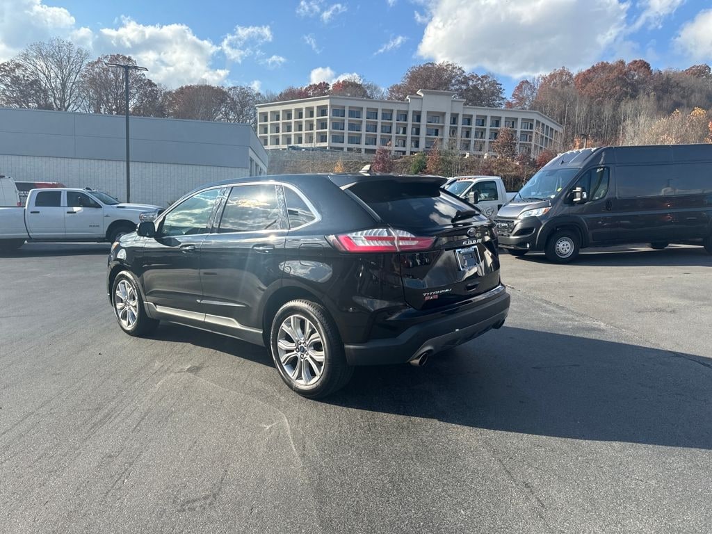 Used 2022 Ford Edge Titanium SUV