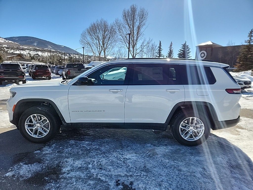 2025 Jeep Grand Cherokee Laredo X photo 2