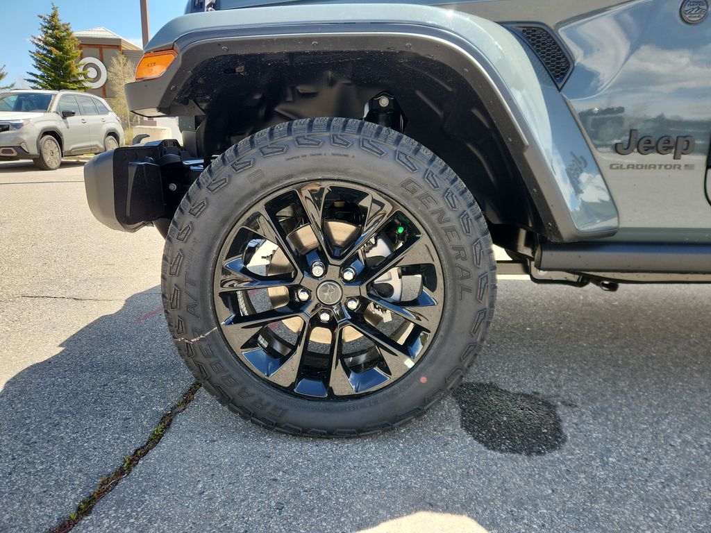 2025 Jeep Gladiator Sport photo 3