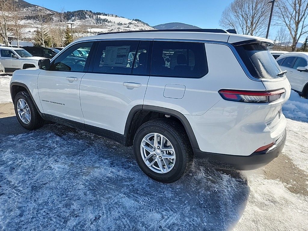 2025 Jeep Grand Cherokee Laredo X photo 3