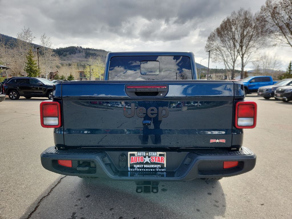 2025 Jeep Gladiator Sport photo 4