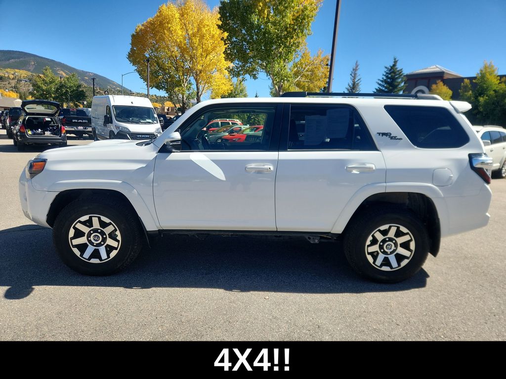 2024 Toyota 4Runner TRD Off-Road Premium photo 2