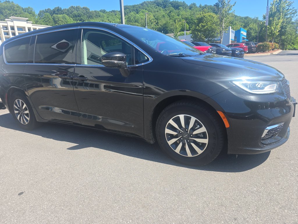 2022 Chrysler Pacifica Hybrid