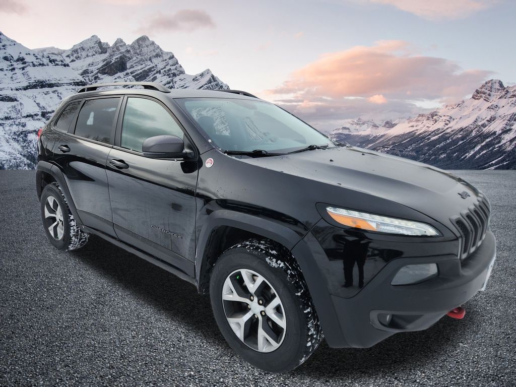 Used 2018 Jeep Cherokee Trailhawk SUV