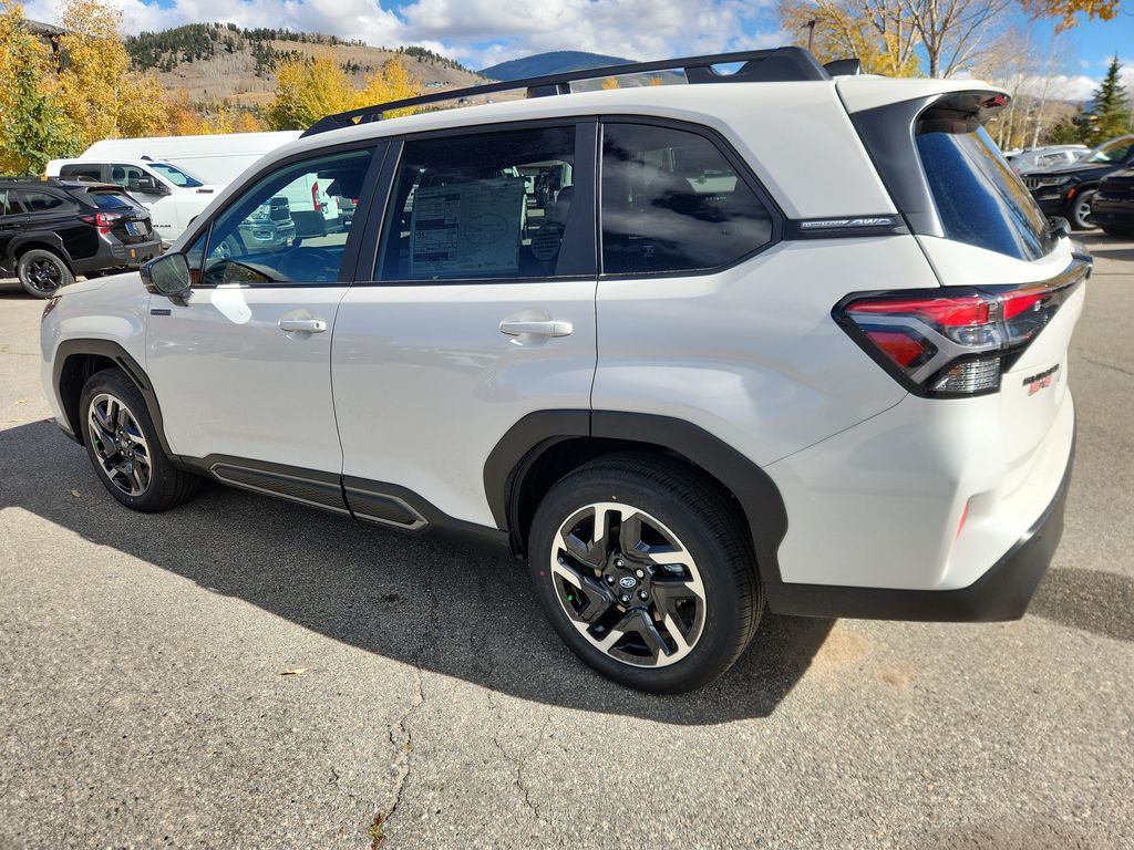 2025 Subaru Forester Limited photo 2