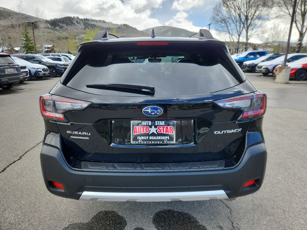 2025 Subaru Outback Limited photo 4