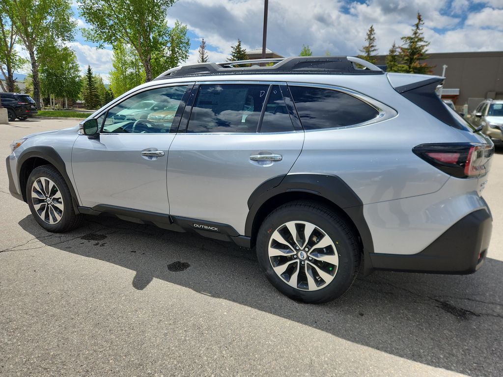 2025 Subaru Outback Touring XT photo 2