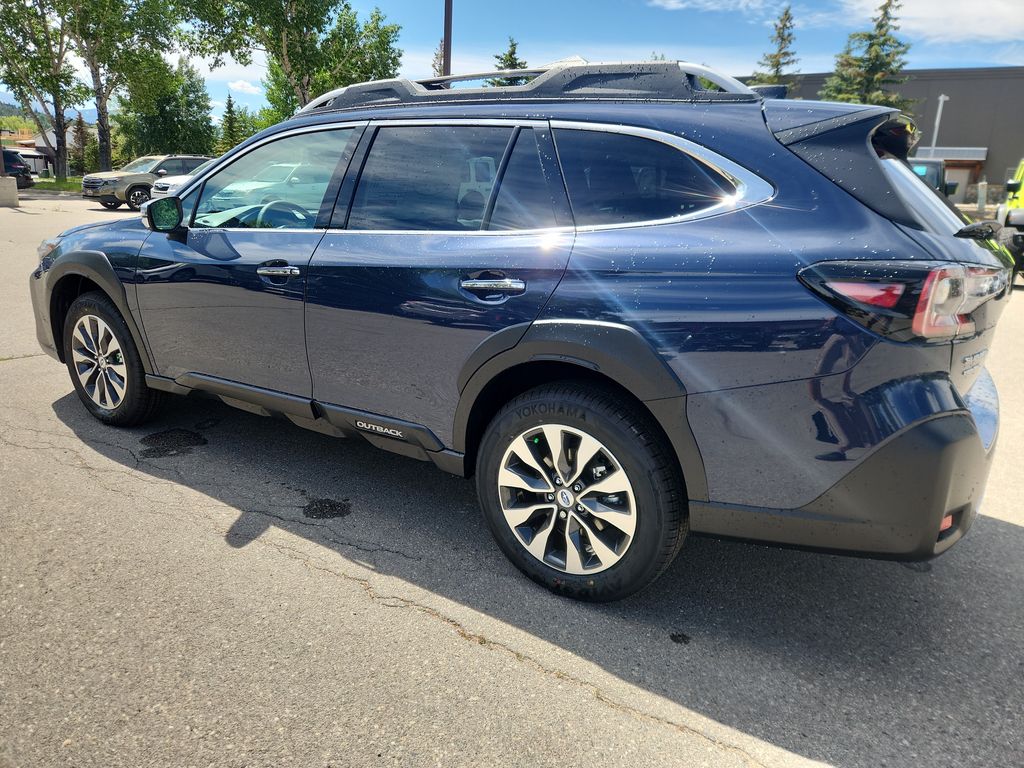 2025 Subaru Outback Touring XT photo 3