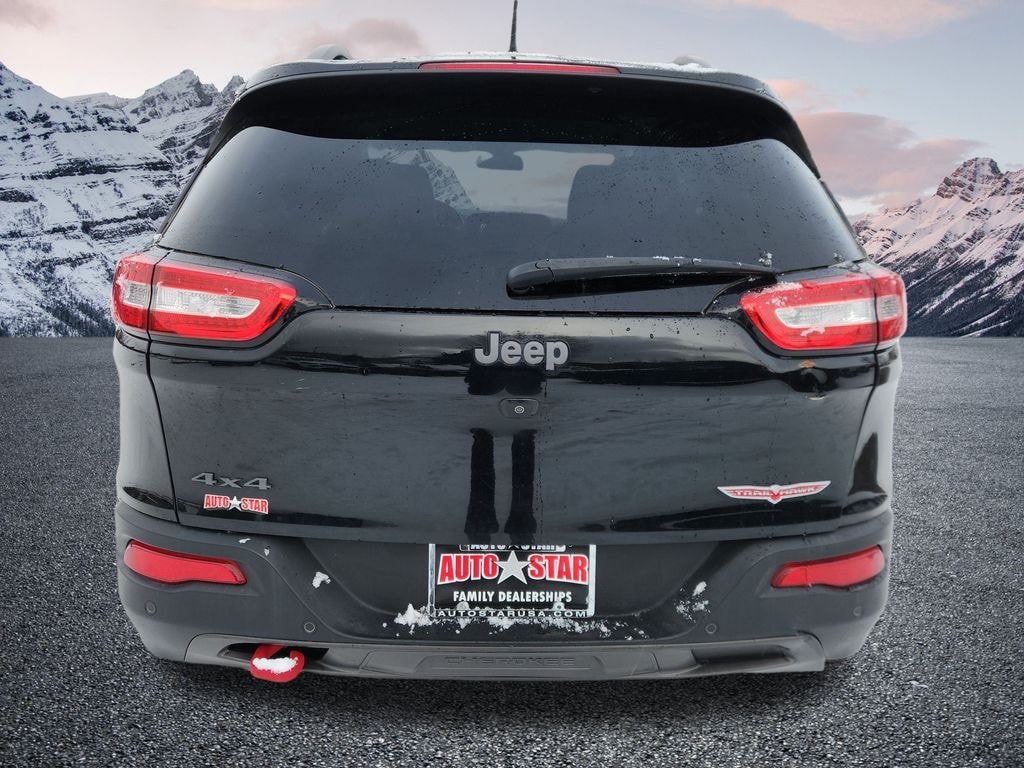 Used 2018 Jeep Cherokee Trailhawk SUV