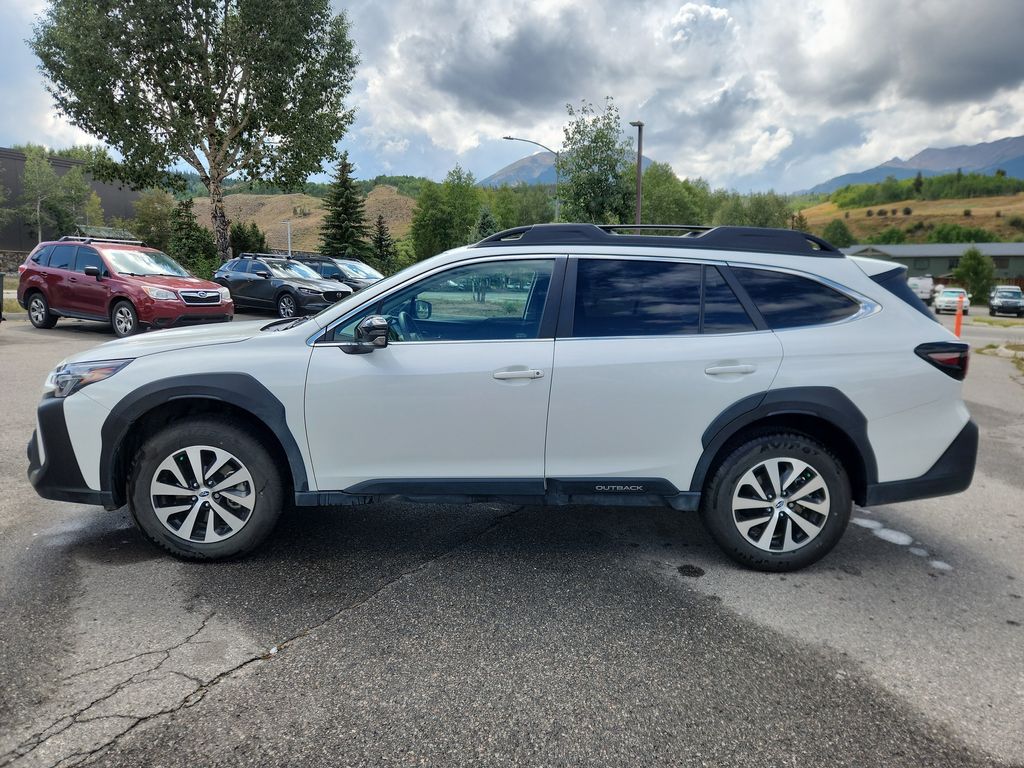 2025 Subaru Outback Premium photo 2