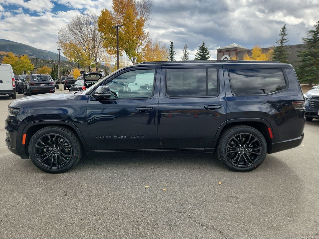 2024 Jeep Grand Wagoneer II photo 2