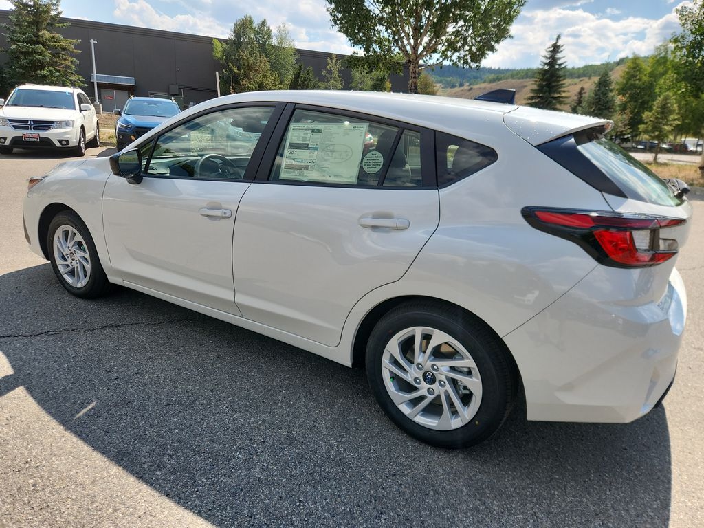 2025 Subaru Impreza Base photo 3