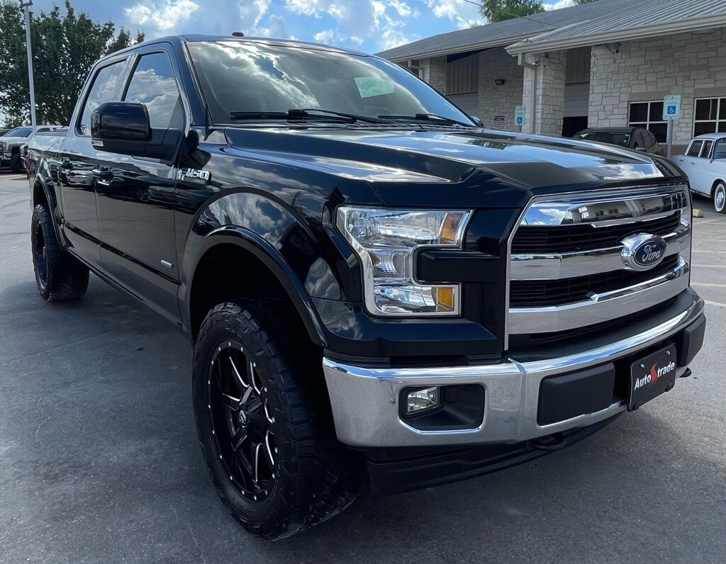 2017 Ford F-150 Lariat photo 2