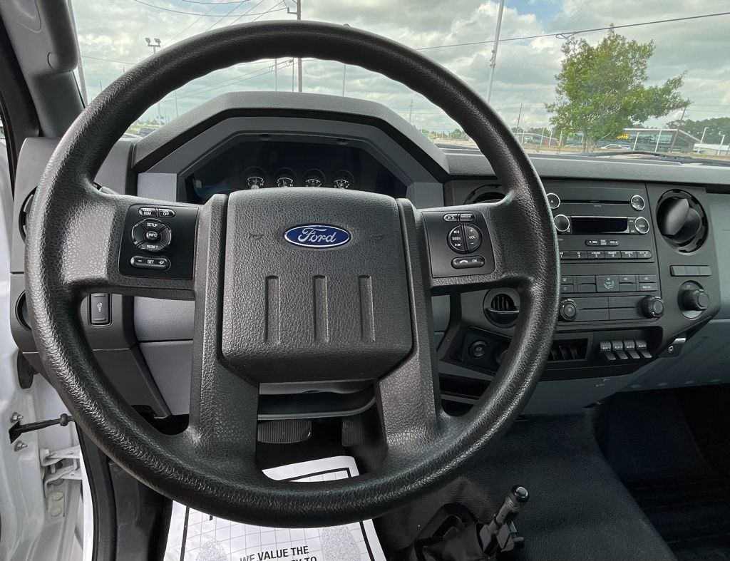 2018 Ford F-750 - Photo 17
