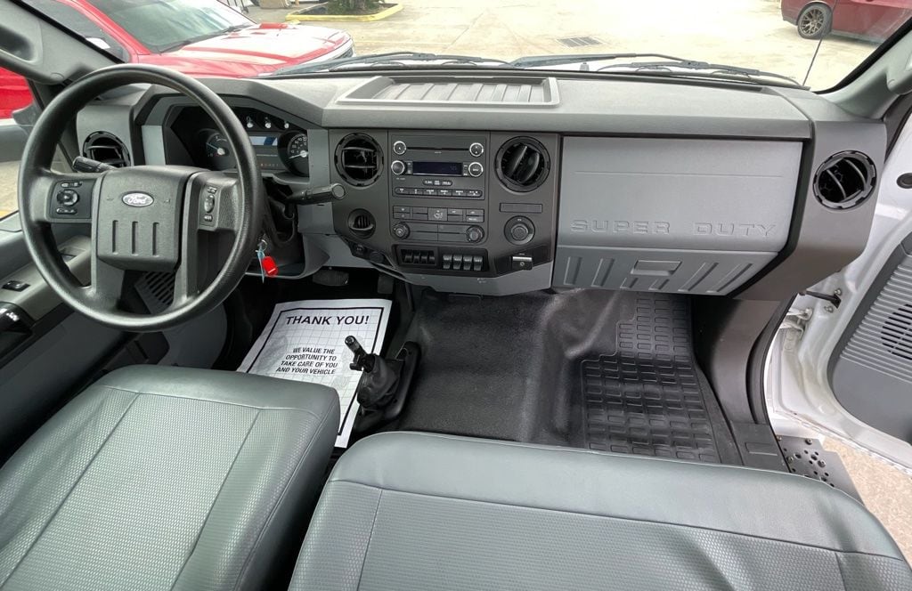 2018 Ford F-750 - Photo 24