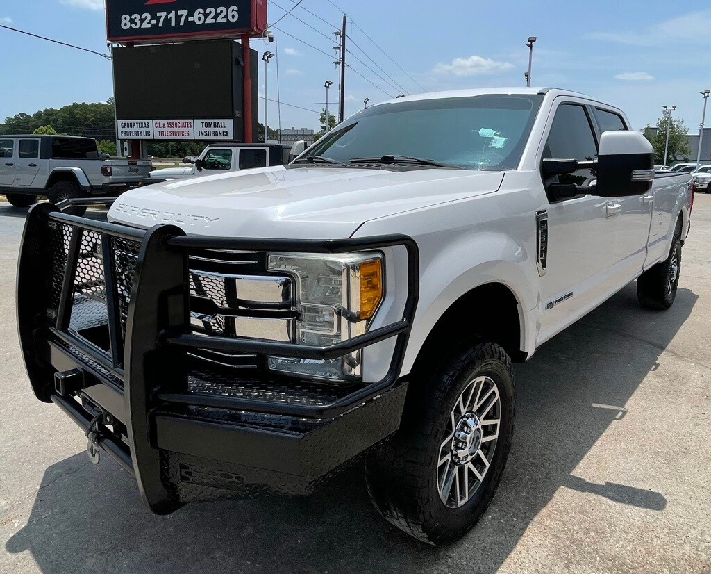 2017 Ford F-350 Lariat photo 3
