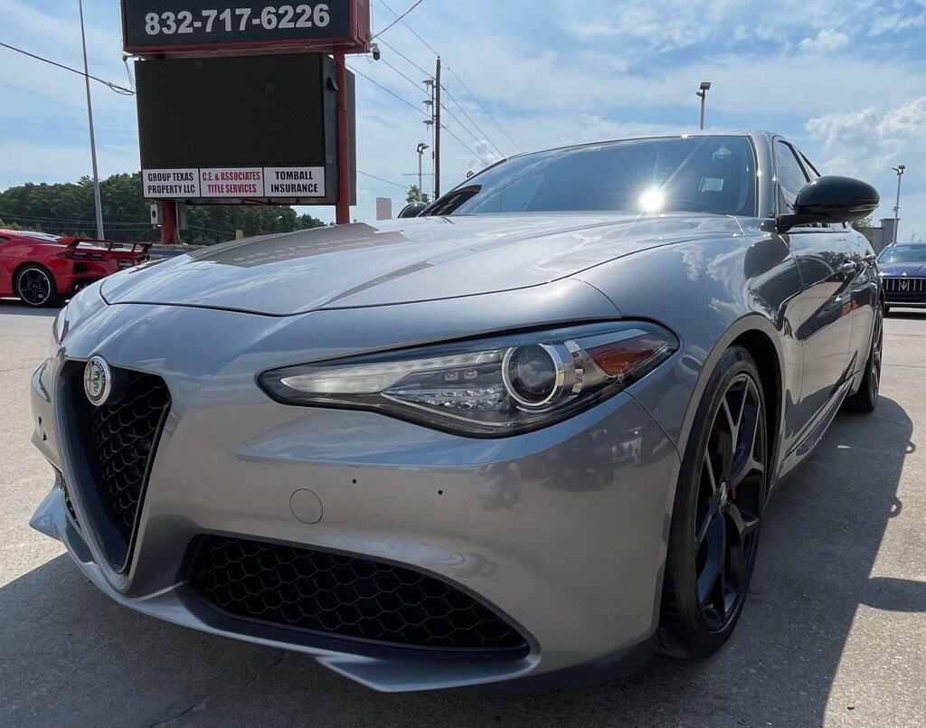 2020 Alfa Romeo Giulia photo 3
