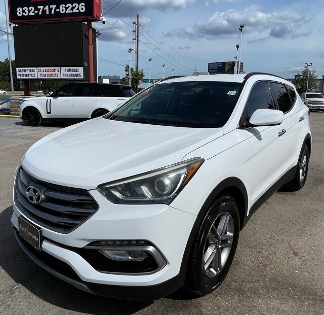 2017 Hyundai Santa Fe Sport photo 2
