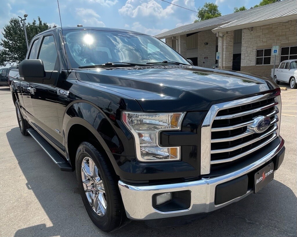 2016 Ford F-150 XLT photo 2