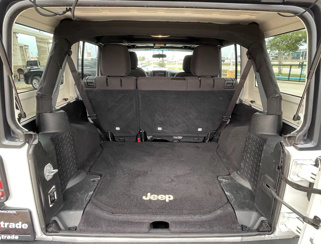 2017 Jeep Wrangler Unlimited Sport - Photo 13
