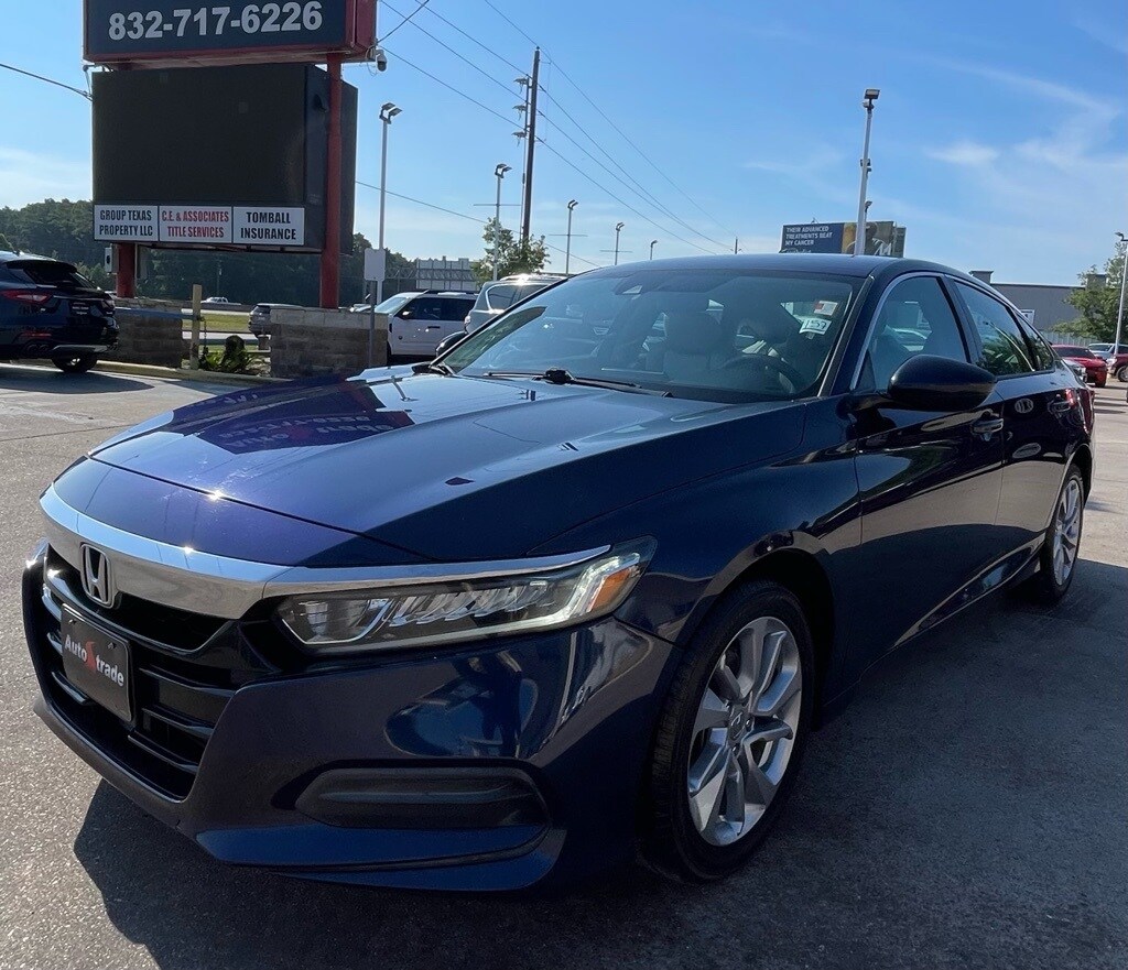 2018 Honda Accord LX photo 3