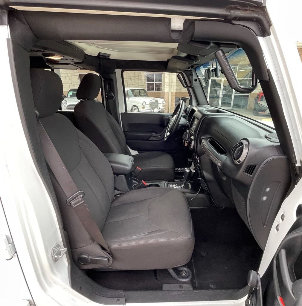 2017 Jeep Wrangler Unlimited Sport - Photo 25