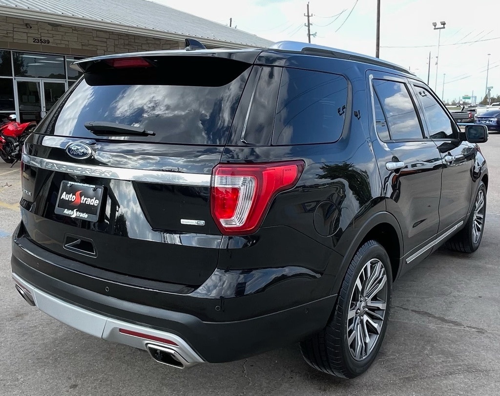 Used 2017 Ford Explorer Platinum SUV