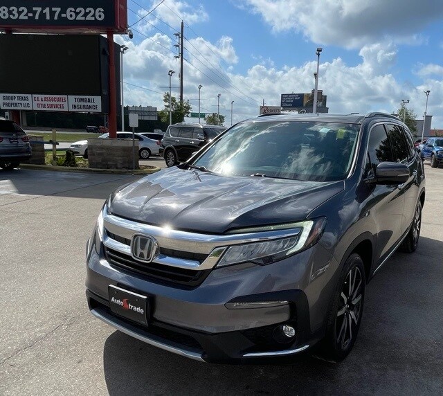 2019 Honda Pilot Touring photo 2