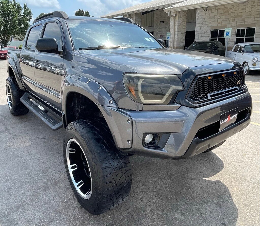2015 Toyota Tacoma PreRunner photo 2