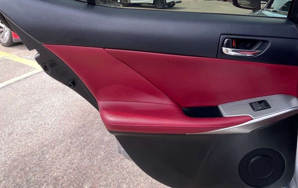 2014 Lexus IS 250 - Photo 33