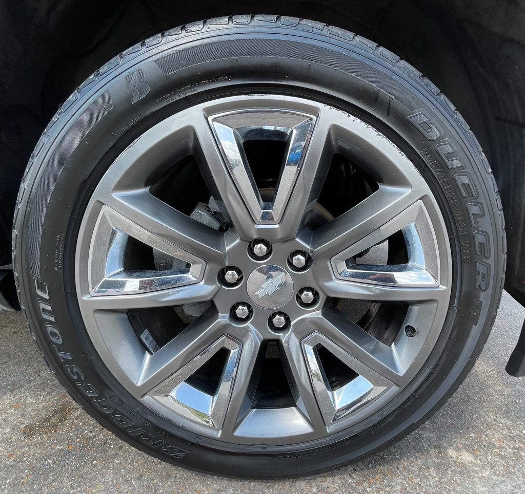 2019 Chevrolet Suburban Premier - Photo 16