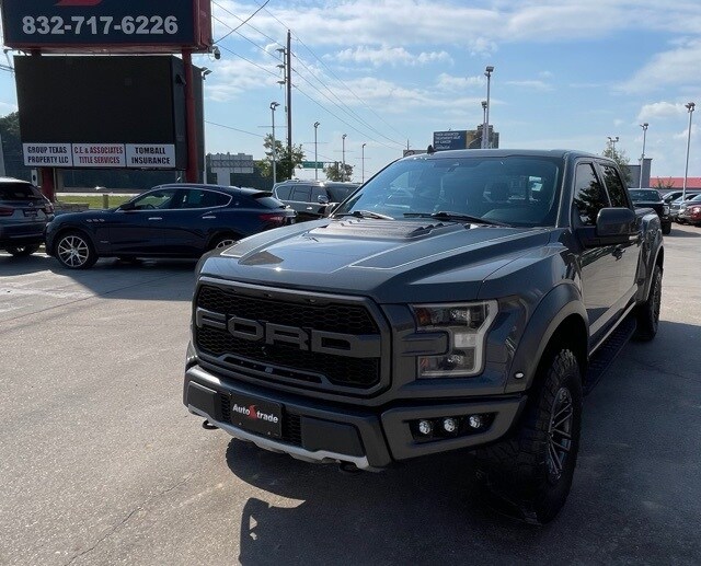 2020 Ford F-150 Raptor photo 2