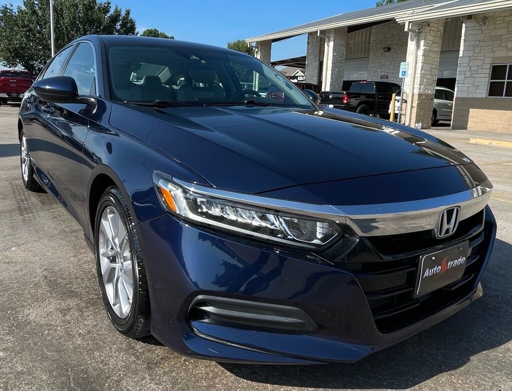 2018 Honda Accord LX photo 2