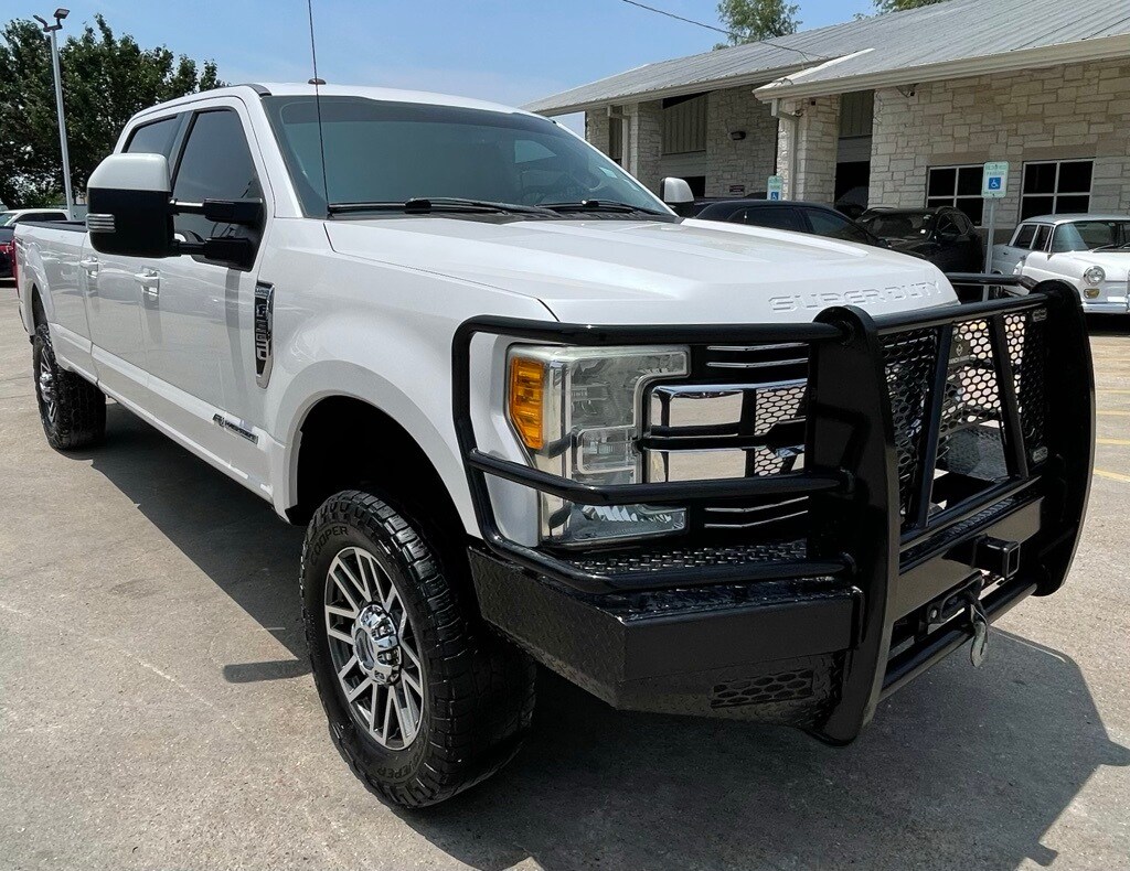2017 Ford F-350 Lariat photo 2