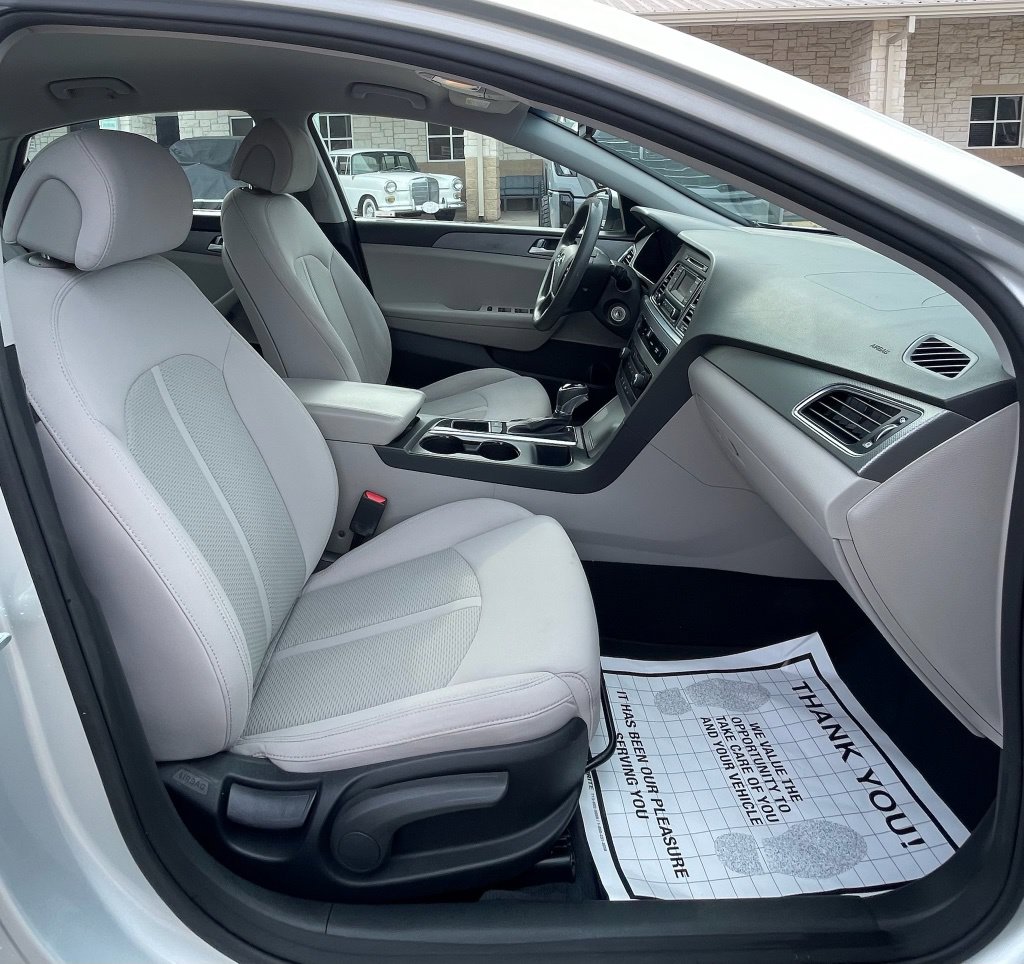 2015 Hyundai Sonata SE - Photo 24