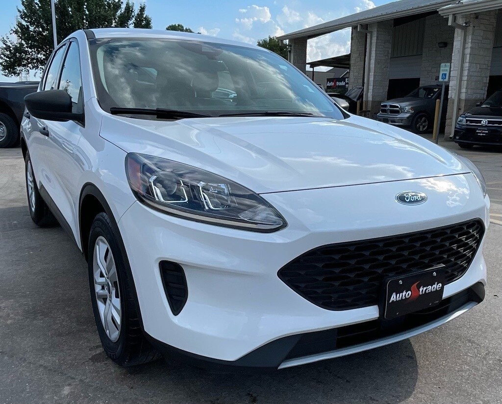 2020 Ford Escape S photo 2