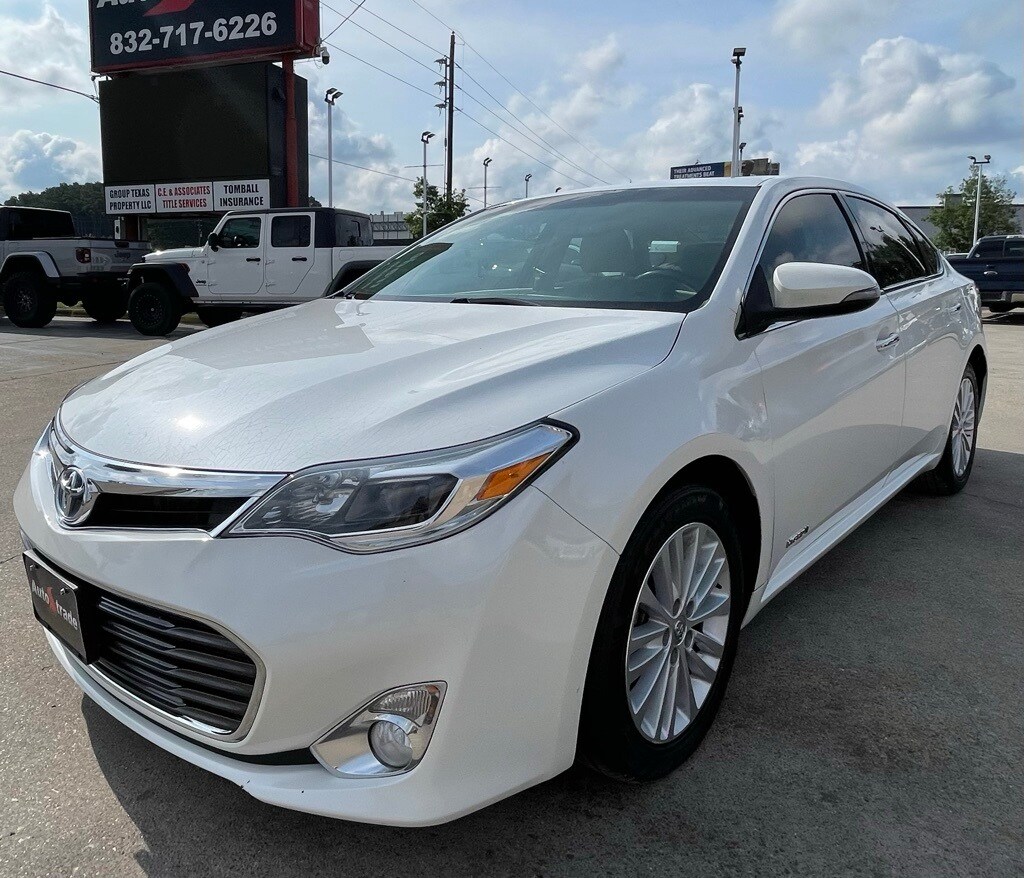 2013 Toyota Avalon Hybrid XLE Premium photo 3
