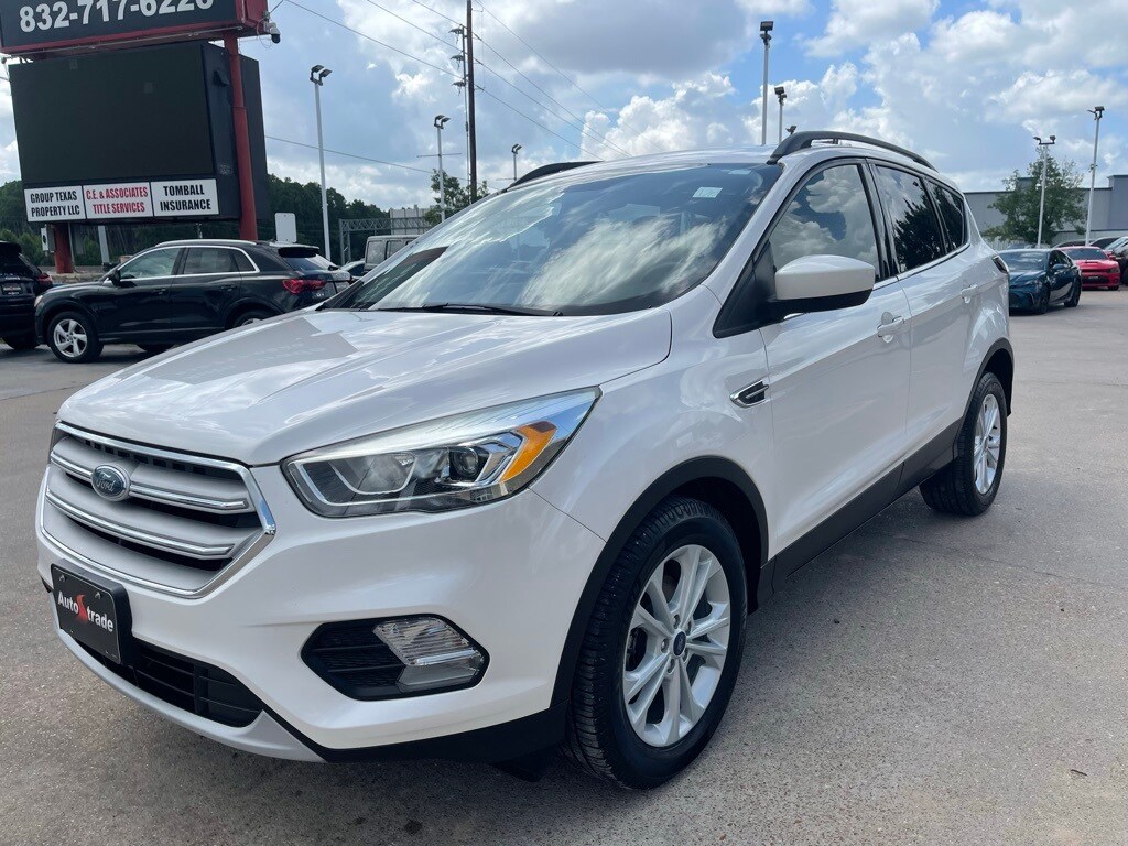 2018 Ford Escape SEL photo 2
