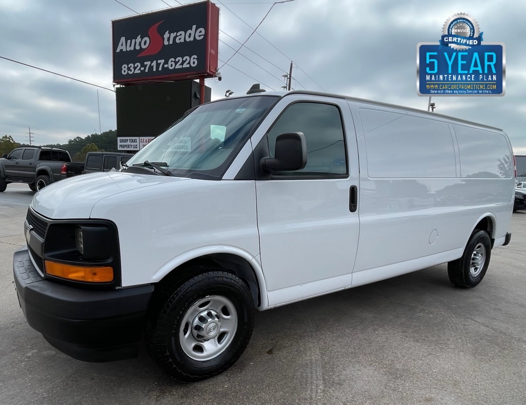 2017 Chevrolet Express Cargo Work Van's photo