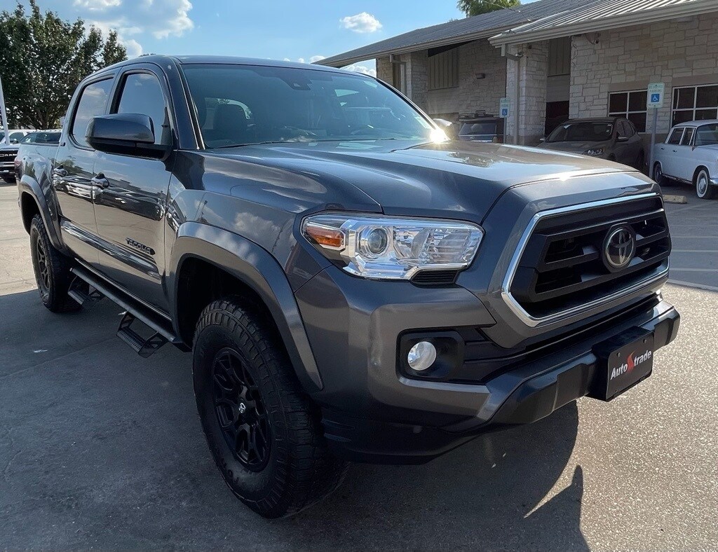 2021 Toyota Tacoma SR5 V6 photo 2
