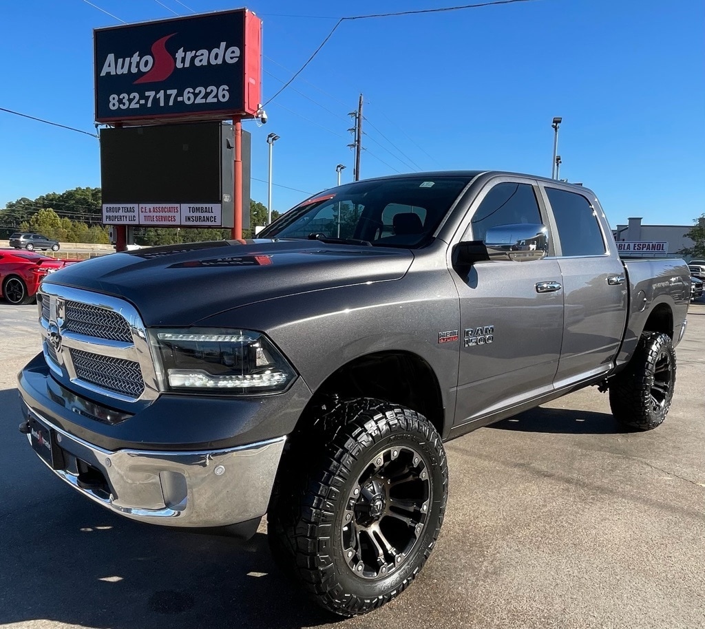 Used 2017 Ram 1500 SLT Truck Crew Cab
