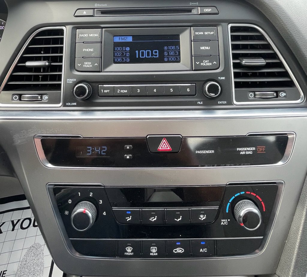 2015 Hyundai Sonata SE - Photo 22