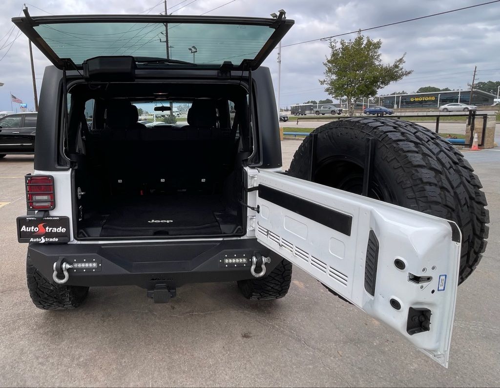 2017 Jeep Wrangler Unlimited Sport - Photo 11
