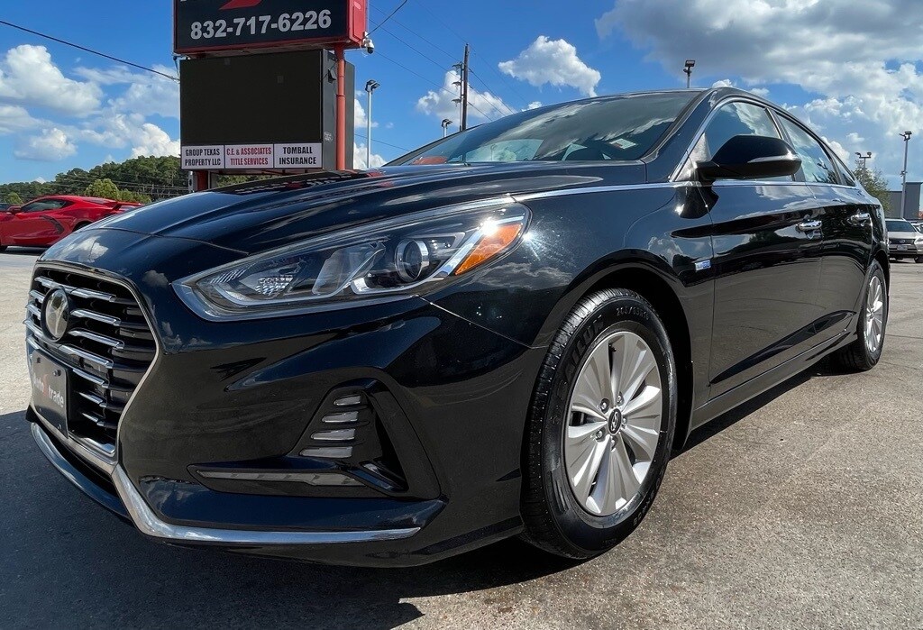 2018 Hyundai Sonata Hybrid SE photo 2
