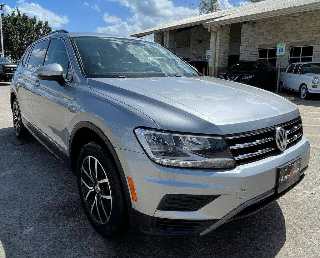 2021 Volkswagen Tiguan SE photo 2