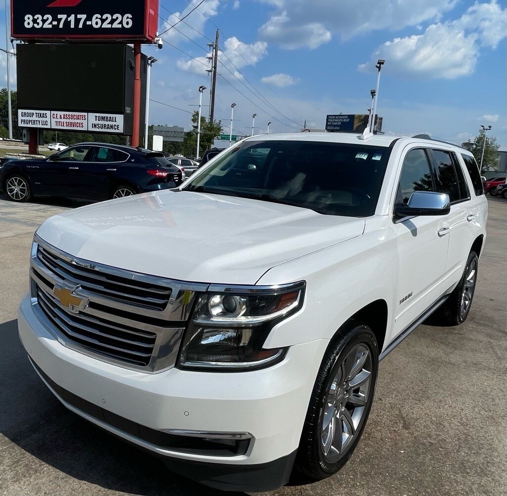 2017 Chevrolet Tahoe Premier photo 3