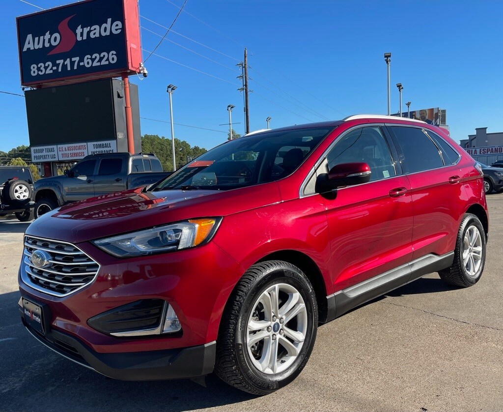 2019 Ford Edge SEL photo 2