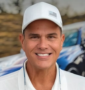 Staff member Les from ID_3b8e645df088