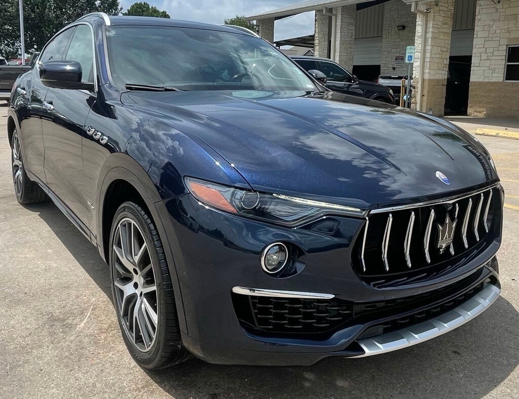 2019 Maserati Levante GranLusso photo 2